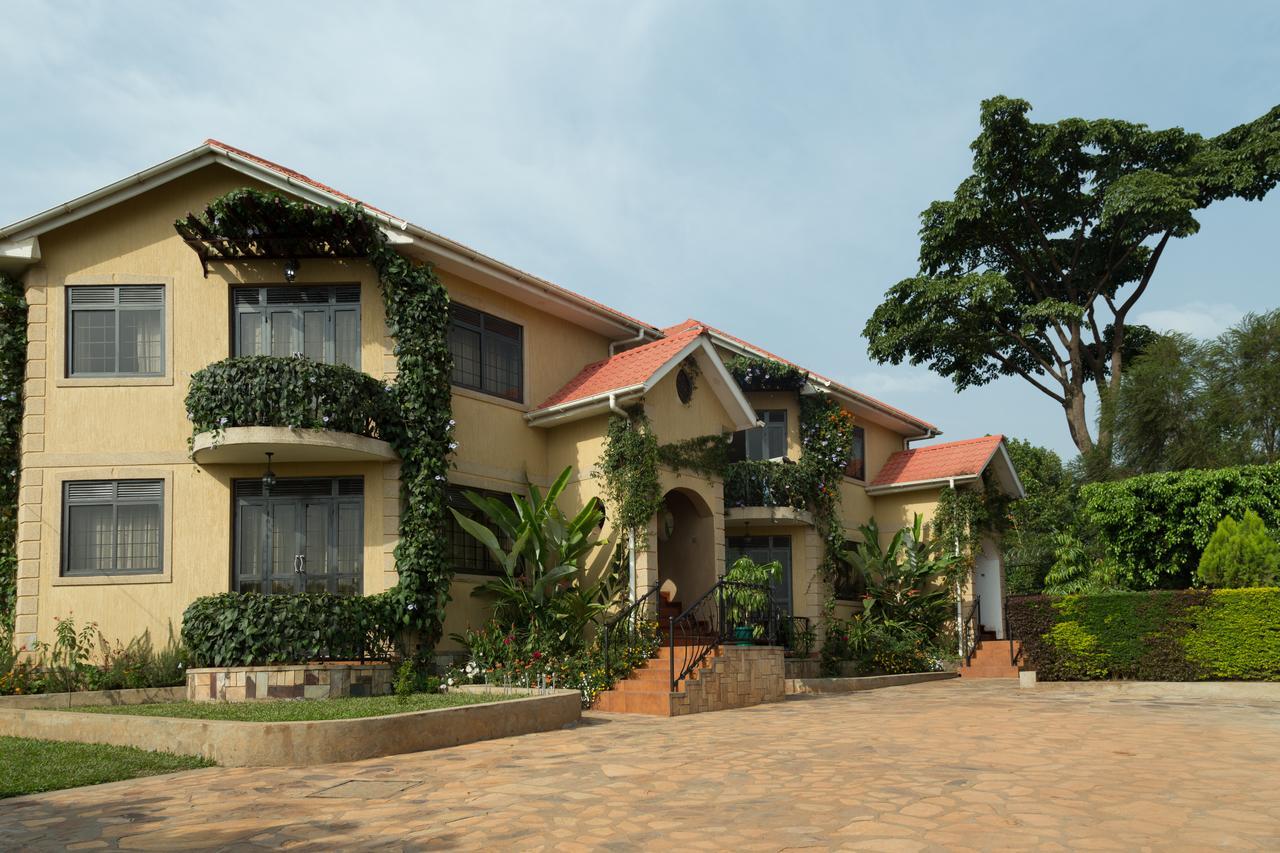 Villa Karibu Serviced Apartments-Kampala Exteriör bild